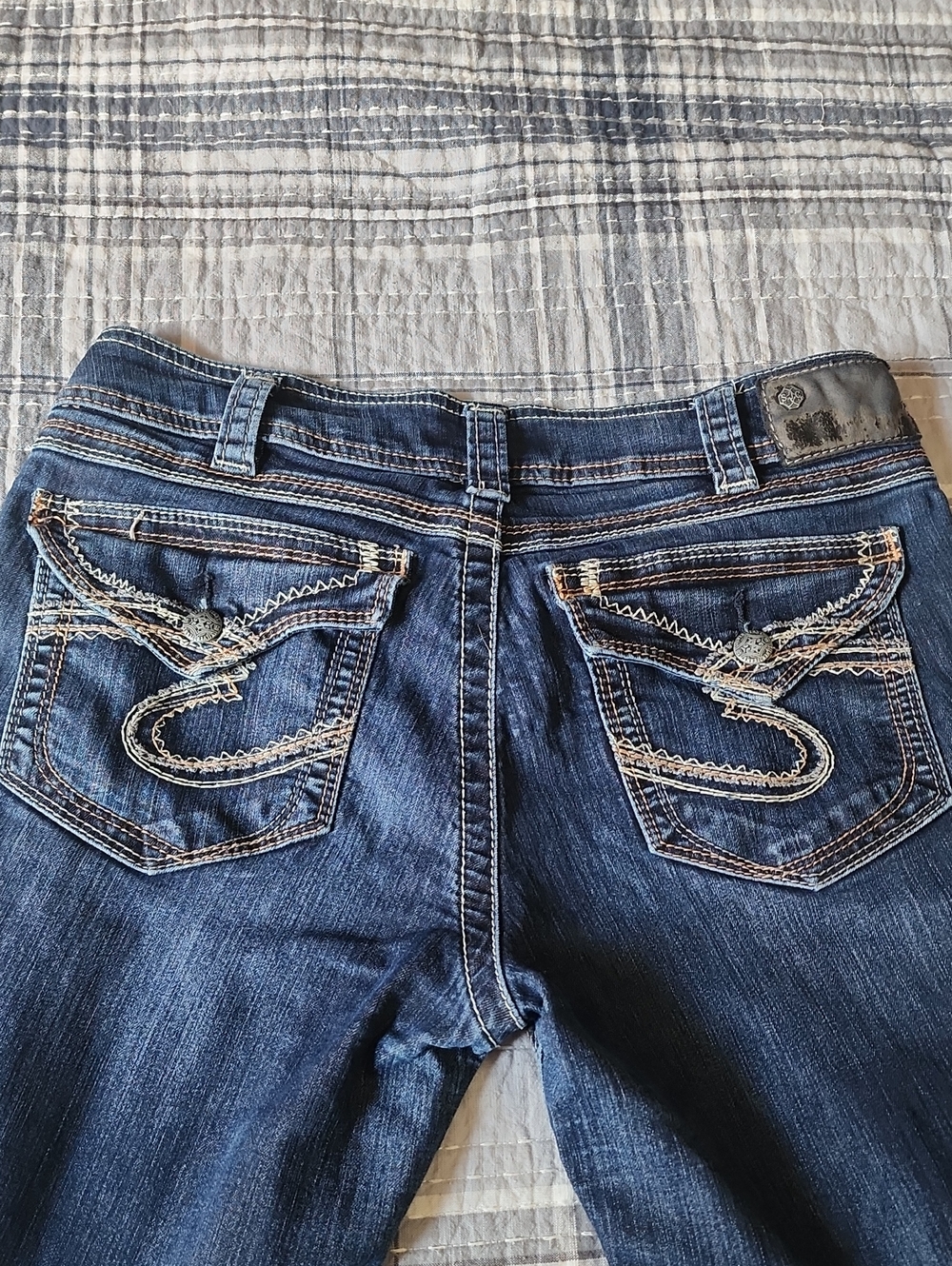 Silver Suki Jeans Dark Blue Bootcut Jeans with Embroidered Back Pockets - Picture 6 of 8